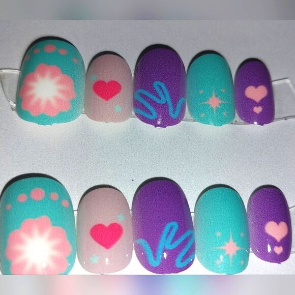 Kids custom 10pc  press on nails - Picture 2 of 5